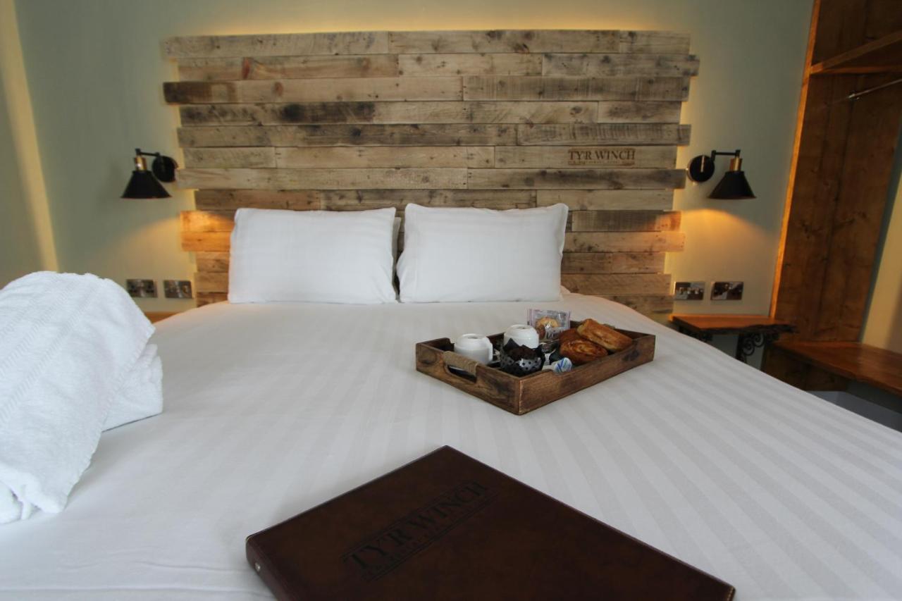 Tyr Winch Hotel Cardiff Eksteriør billede