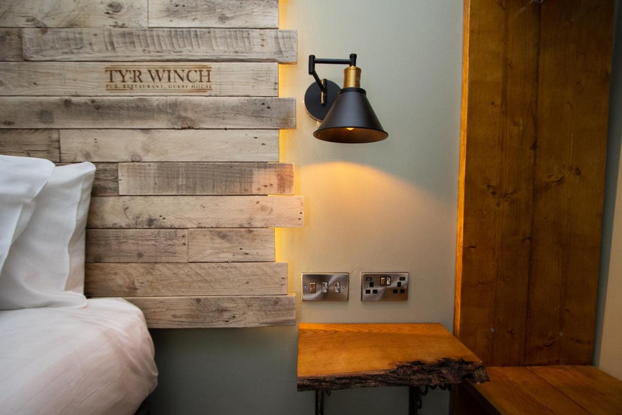 Tyr Winch Hotel Cardiff Eksteriør billede