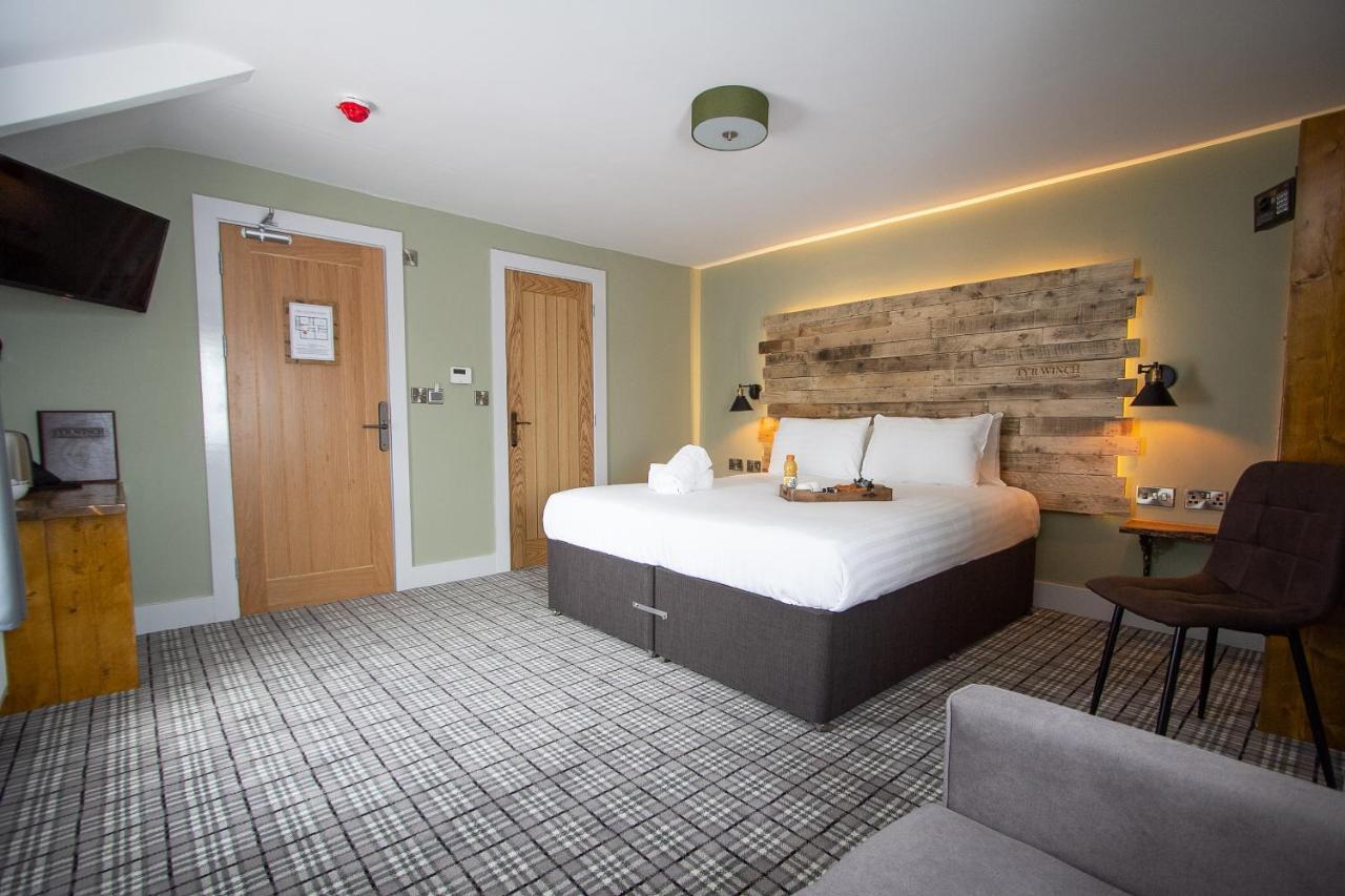 Tyr Winch Hotel Cardiff Eksteriør billede